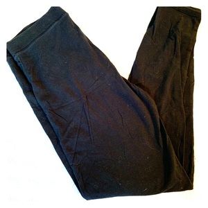 FREE WITH PURCHASE- VS black leggings